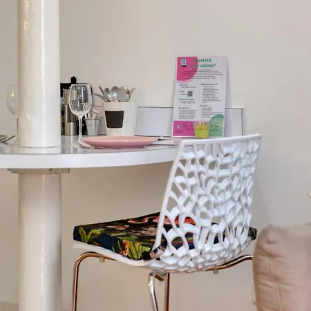 Virginie F2 Et Agreable Avec Parking ! Ruão