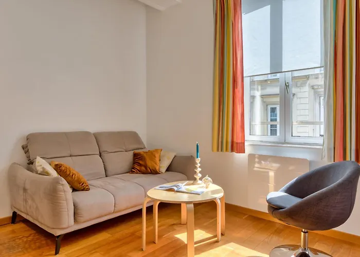 Apartment Virginie F2 Et Agreable Avec Parking ! *