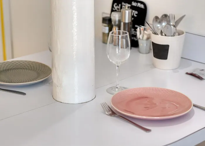 Virginie F2 Et Agreable Avec Parking ! Rouen